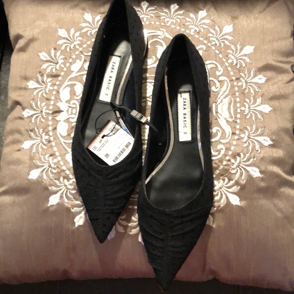 ⭐️⭐️New Zara Basic Black Shoes